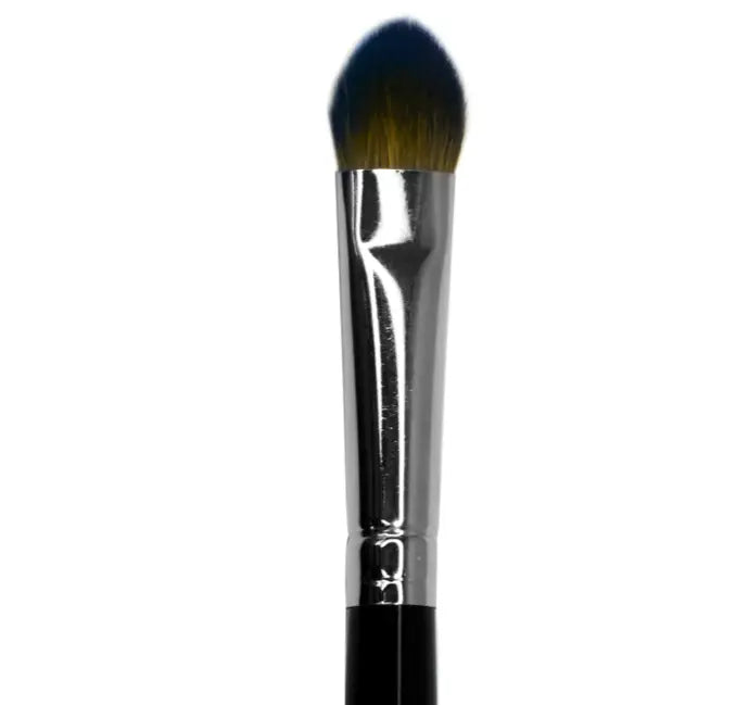 E38- Pointed Packing Eyeshadow Brush